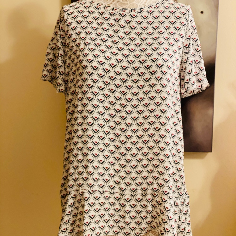 NWT Loft Flutter Sleeve Geo Print Blouse SZ M